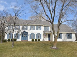 4316 W River Willows Ct, Mequon, WI 53092