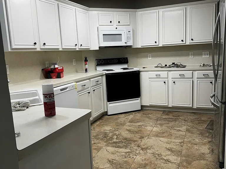 18614 Timbers Dr — Photo 2