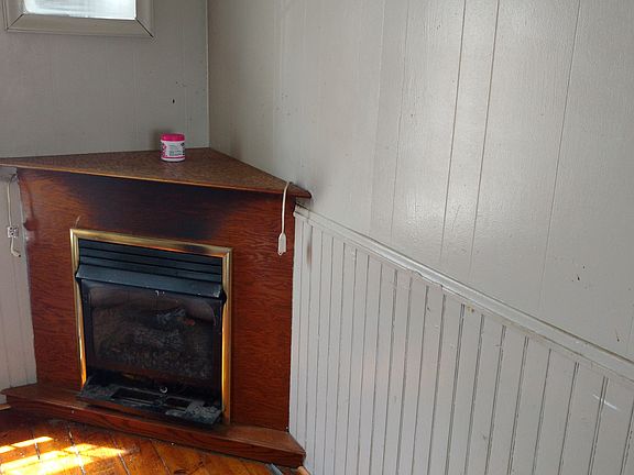 3rd image of 274 Miller St