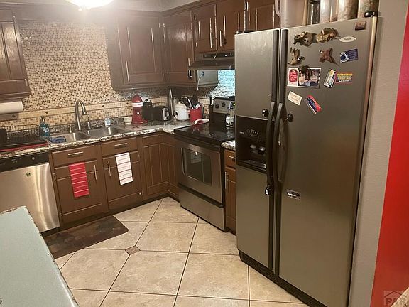 4th image of 2641 E 13th St
