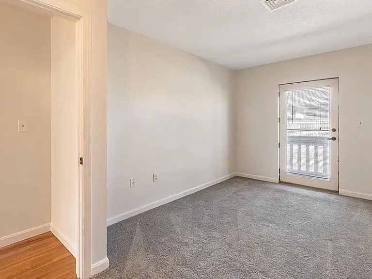 622 Boston Ave #8D — Photo 5