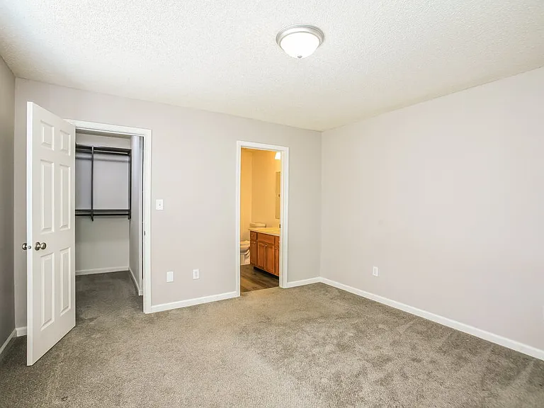 5614 Sweet River Dr — Photo 8