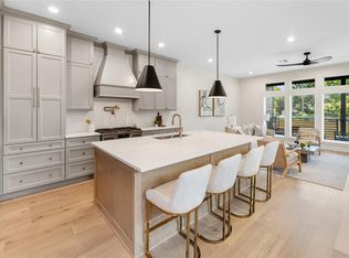 1318 E 32nd 1/2 St, Houston, TX 77022