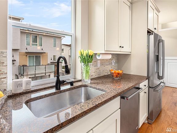 5th image of 14640 36th Ave Ne