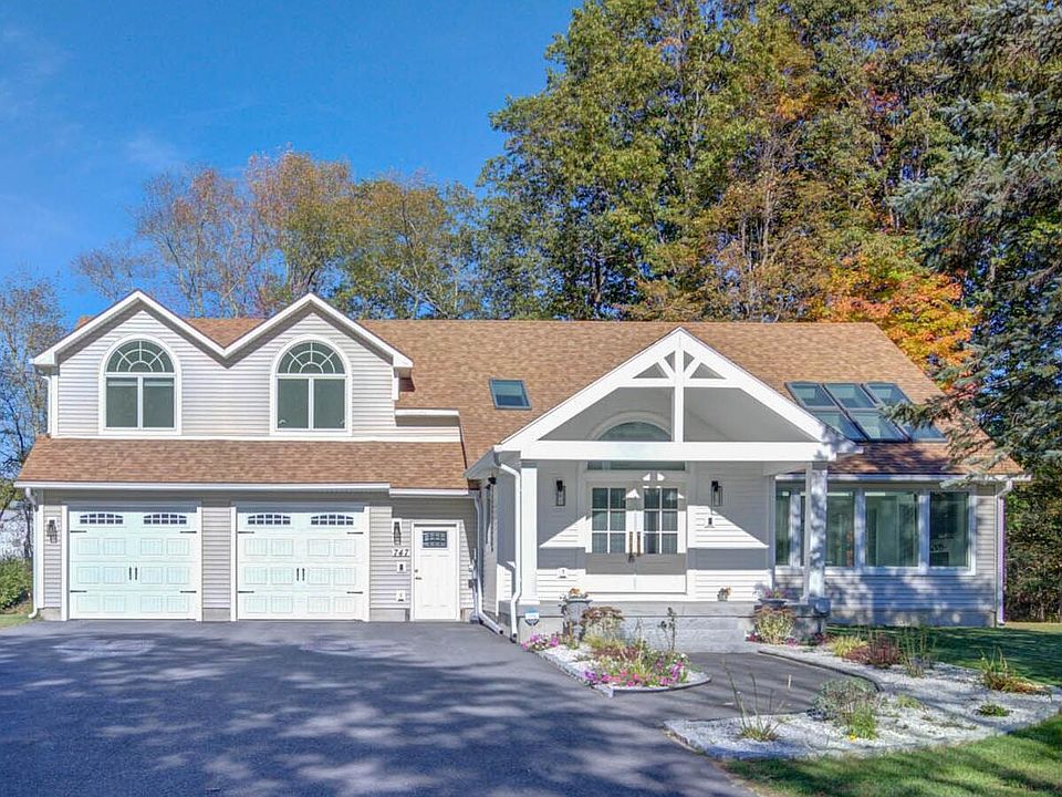 1st image of 747 Portland Road