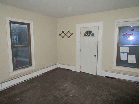 4th image of 58 Madison St