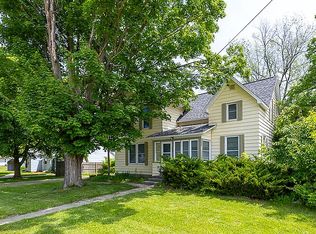 186 N Elm St APT 2, Sparta, MI