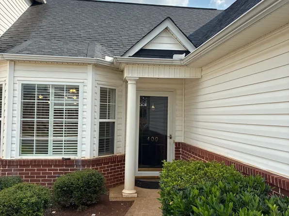 400 Cliffview Ct, Greer, SC 29650
