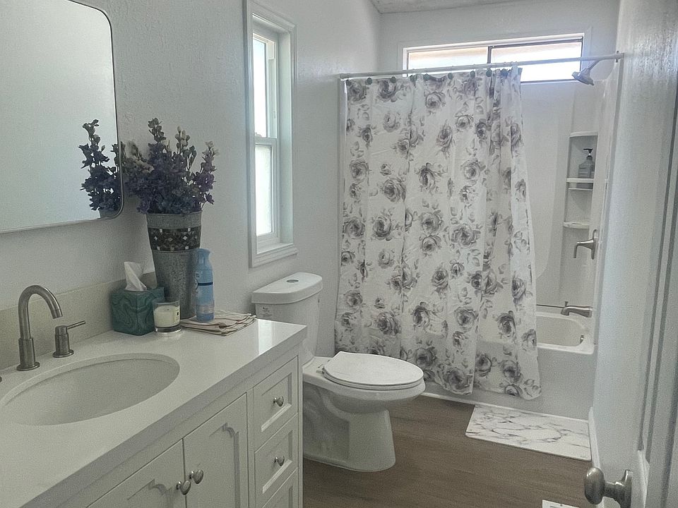 2nd image of 25006 Camino Del Sol