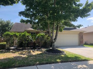 9619 Golden Park Ln, Houston, TX 77088