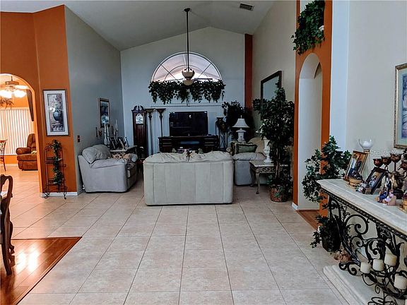 2nd image of 4430 Middleburg Ct