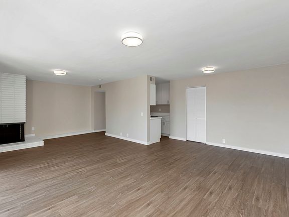 3rd image of 1 San Antonio Pl #1C