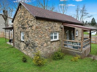 702 Buffalo Rd, Barrackville, WV 26559