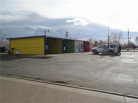 1st image of 200 2nd St