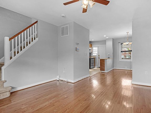 3rd image of 111 Upmanor Rd