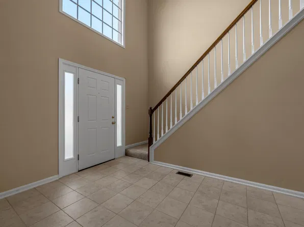 1100 Seville Ct, Lexington, KY 40515