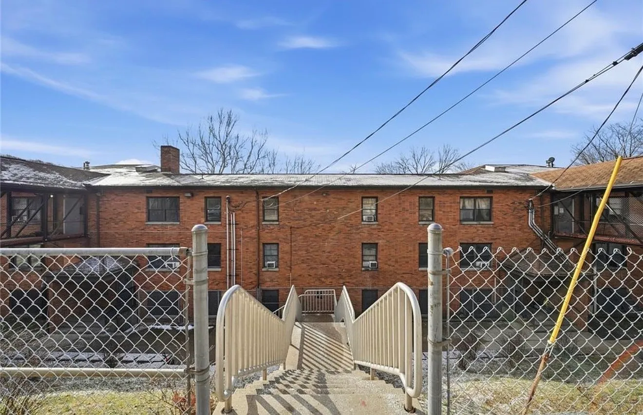 Ridgemont Apartments — Photo 4