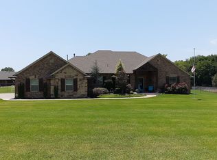 406 Lee Cir, Tuttle, OK 73089