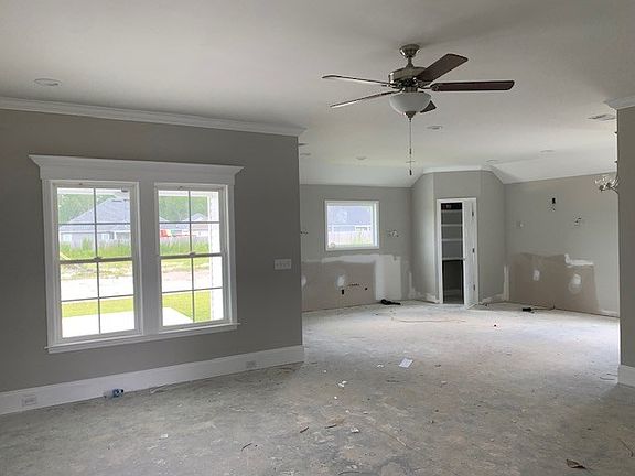 2nd image of 3984 Lu Ln