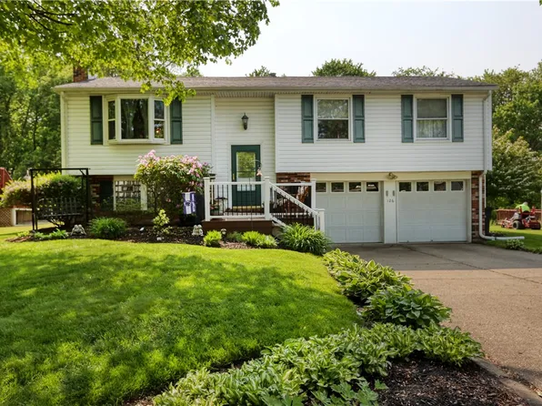 126 Magnolia Dr, Beaver, PA 15009
