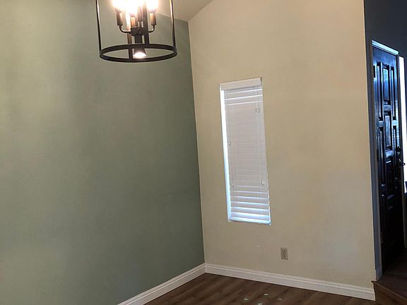 5th image of 5294 Fieldcrest Dr