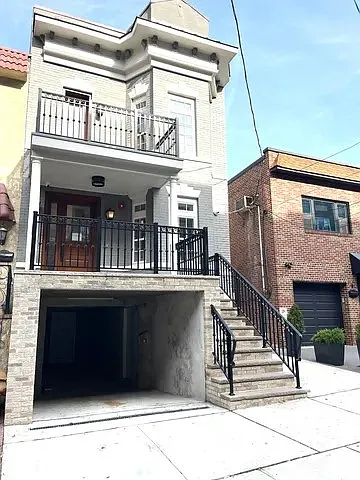 18 51st St #2 Photo 1