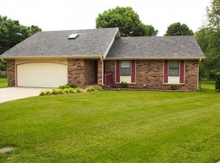 1704 W Seminole St, Springfield, MO 65807