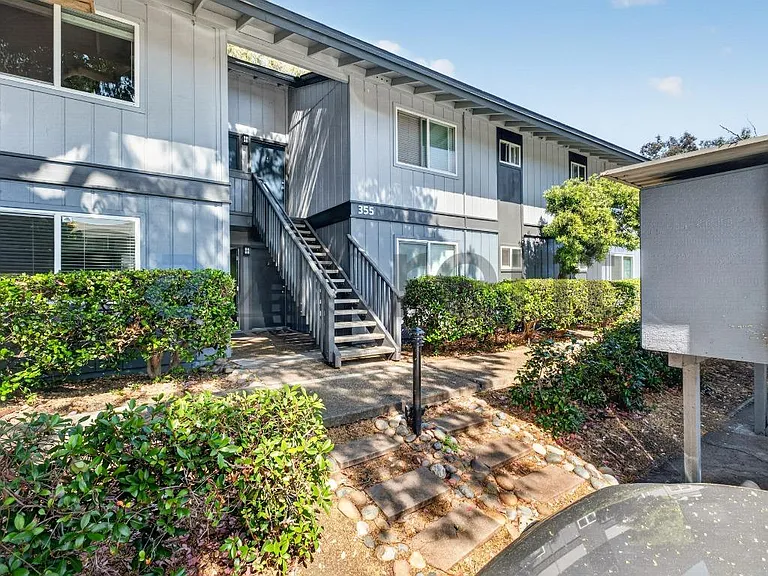 355 Masters Ct #1 — Photo 1