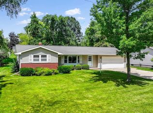 3746 Fernwood Ave, Green Bay, WI 54301