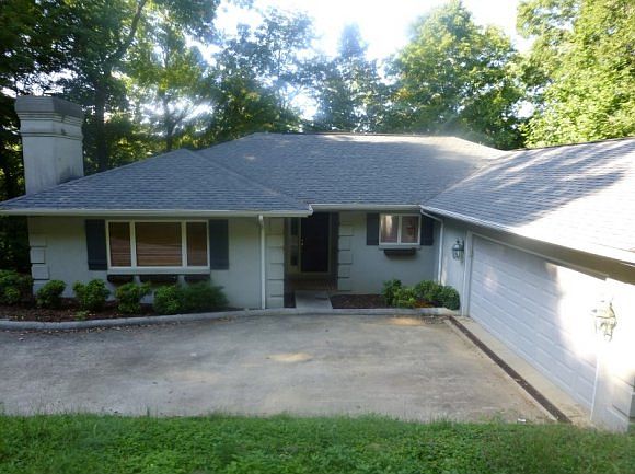 1st image of 4428 Beechcliff Dr