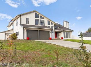 203 Merinda Dr, Selah, WA 98942