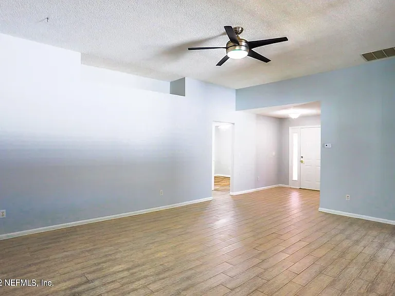 11087 Dusenburg Ct — Photo 16
