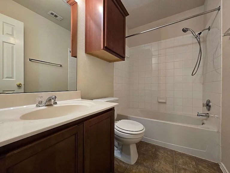 4604 Black Forest Ln — Photo 25