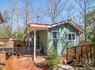 514 Pine Log Cir, Warne, NC 28909