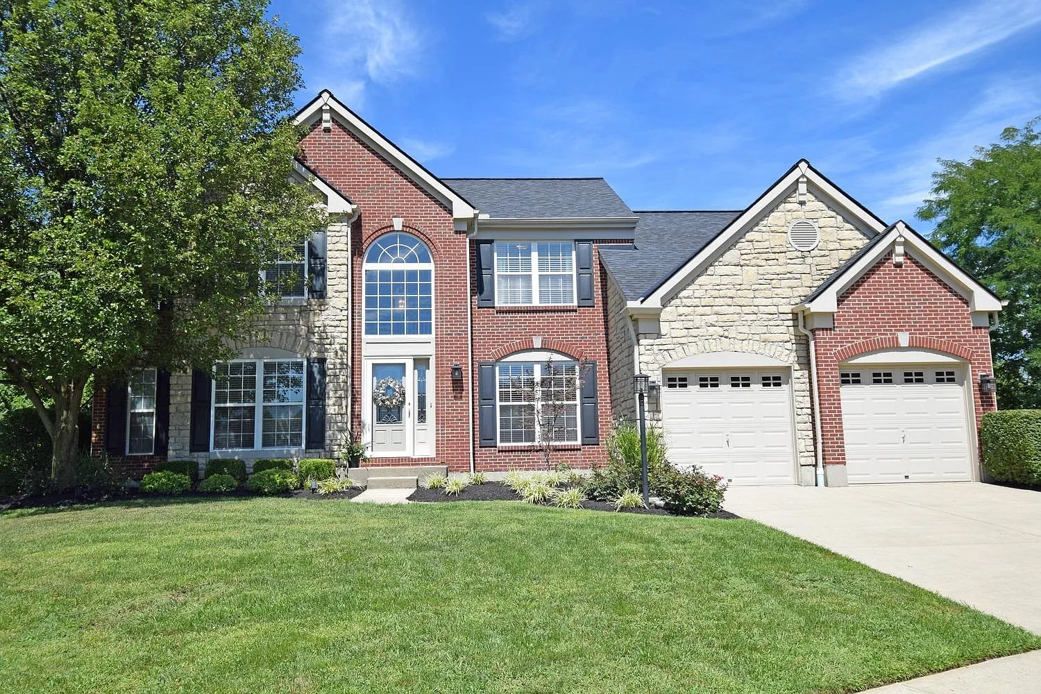 6378 Hedgerow Dr photo 1