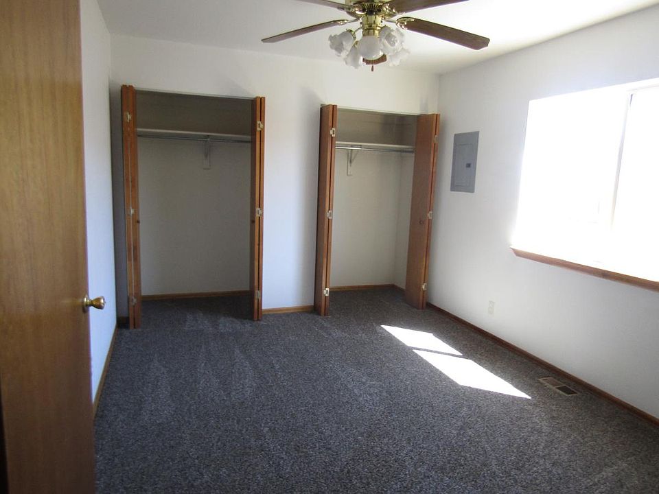 2nd image of 250 Calle Buena
