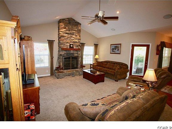 2nd image of 607 Live Oak Dr