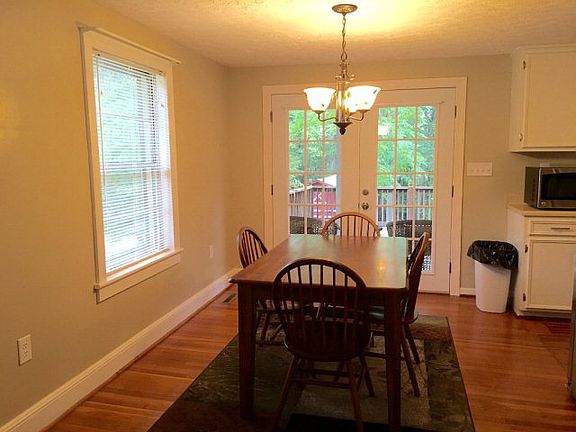 4th image of 2954 Westover Dr