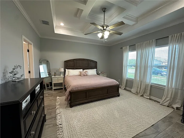 1807 Bay Landing Dr — Photo 2