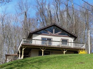 387 W Mohawk Dr, Malvern, OH 44644