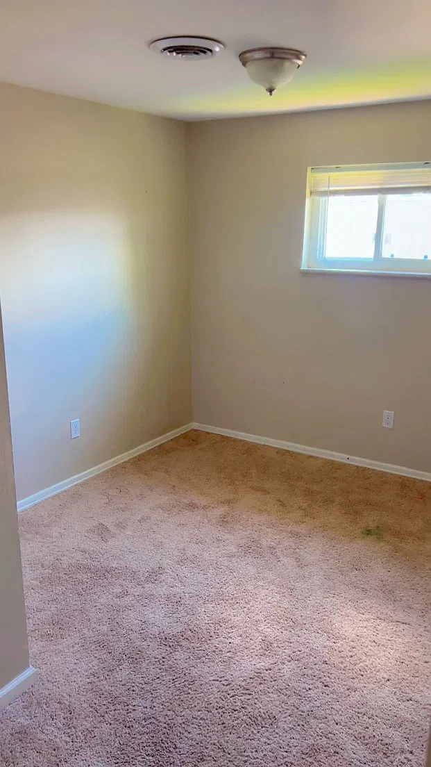 4 bed, 1048 sqft, $1,200 — Photo 2