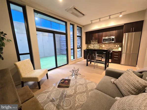 1320 Fenwick Ln Unit 6, Silver Spring, MD 20910