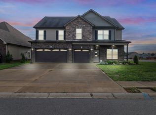 1000 Thrasher Dr, Clarksville, TN 37040