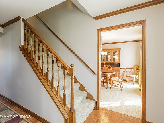 2nd image of 931 Campbell Ct