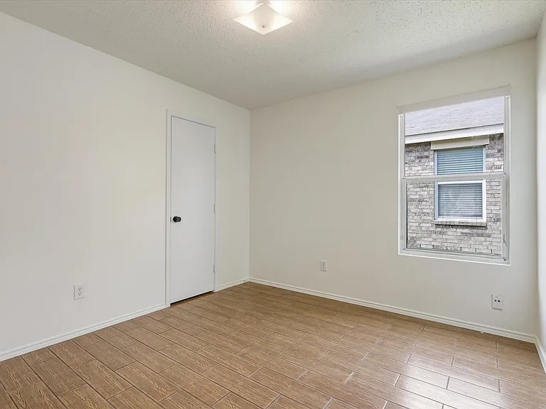 4816 Waterford Dr — Photo 11