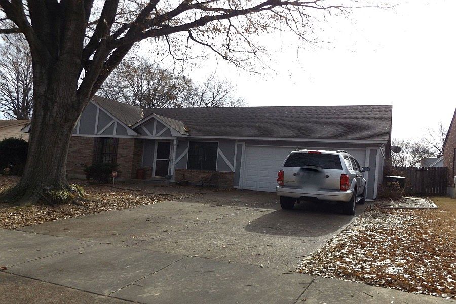 1st image of 7171 Lawn Ln