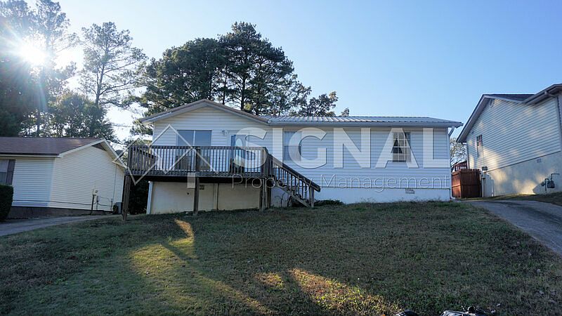 1st image of 1722 Huntington Dr
