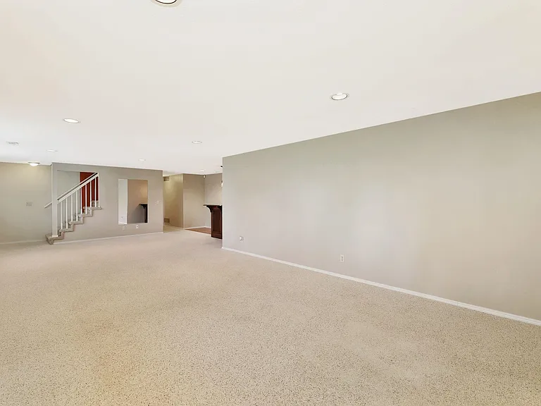 4923 Farmstead Ct — Photo 30