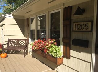 11205 Elmwood Ave, Kansas City, MO 64137