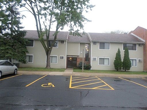 2nd image of 3300 Bayside Dr Unit 2